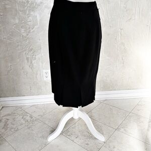 New With Tags Leyla Mitra Elegant Black Skirt with Box Pleat Hem